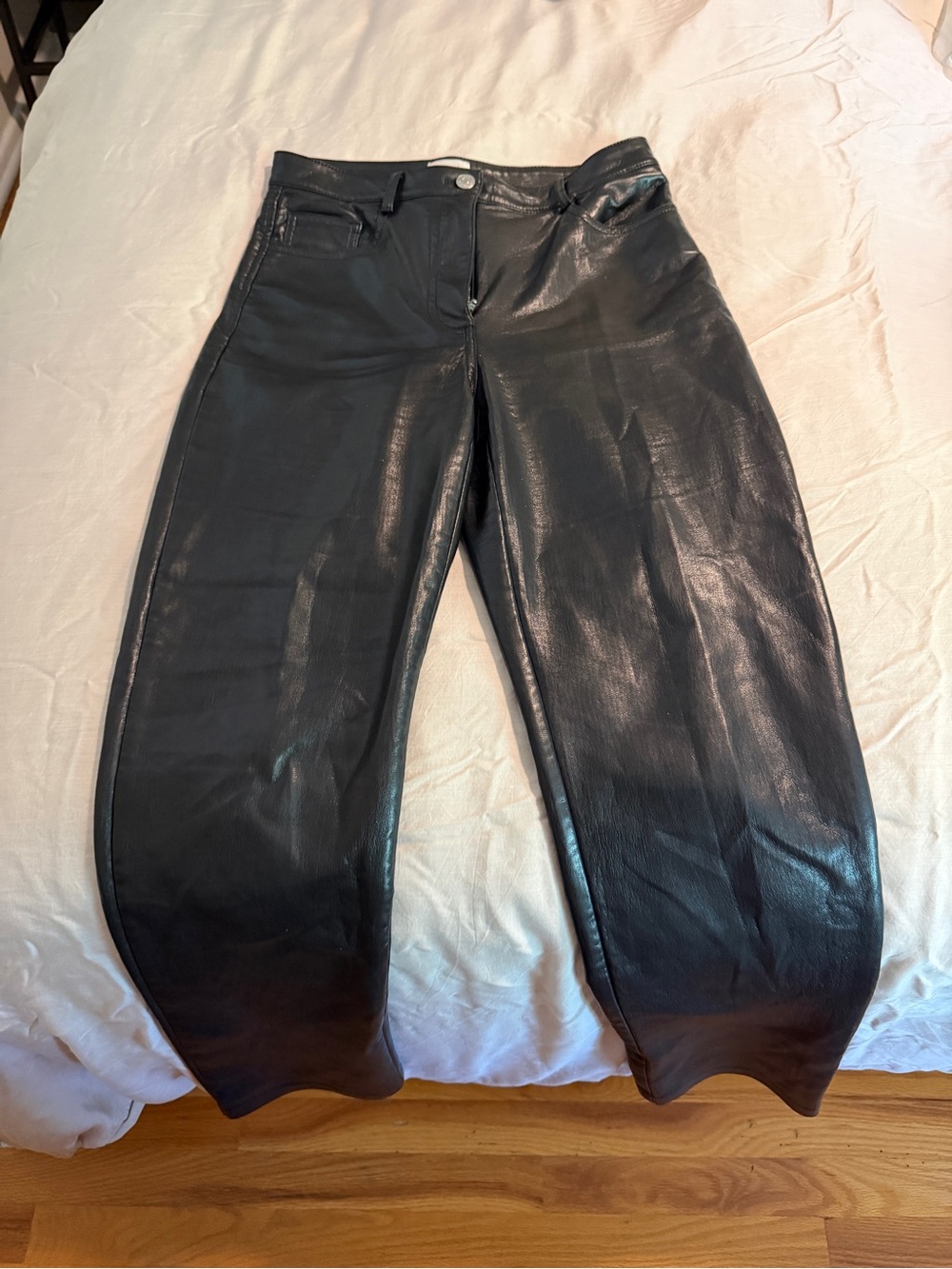 Wilfred Aritzia Melina High-Waisted Faux Vegan Leather Pants - SZ 4